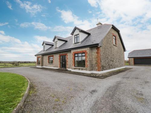 Cloonacastle Cottage — 4-Star Luxury Hotel in Ballinrobe, Republic of Ireland