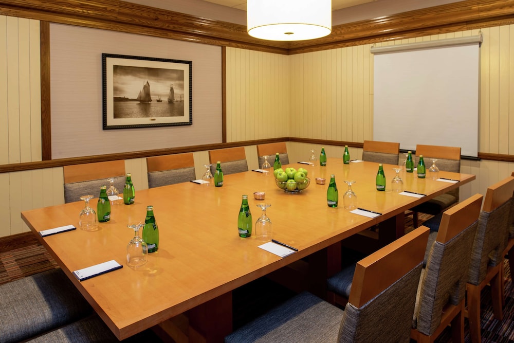 DoubleTree by Hilton Hotel Grand Rapids Airport - photo 74