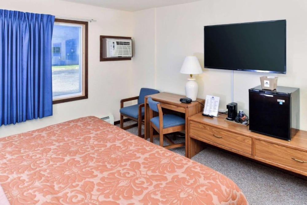 Love Hotels Staples By Oyo At Hwy 10 Mn - photo 8