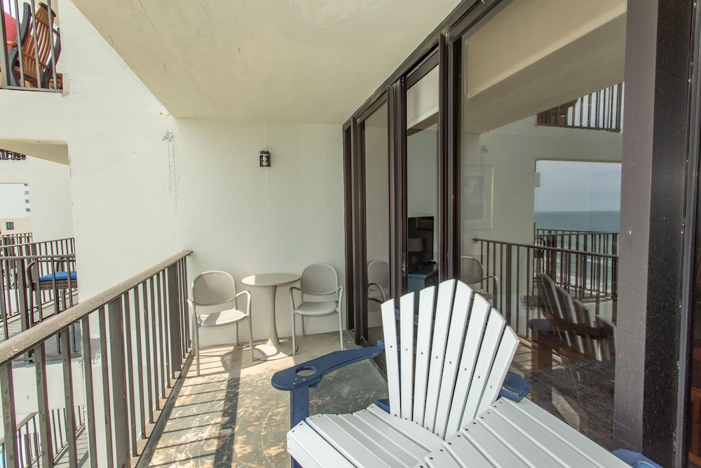 Royal Garden Resort 1012 2 Bedroom Condo by RedAwning - photo 38