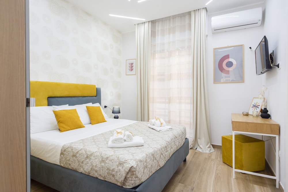 MarGab Bed & Breakfast — 4-Star Luxury Hotel in Naples, Italy