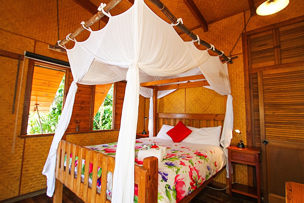 1770 Beach Shacks — 4-Star Luxury Hotel in Agnes Water, Australia