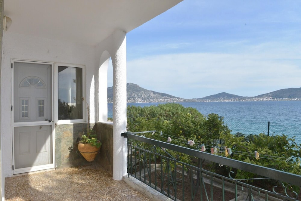 Salamis Beachfront House — Salamina — photo 5