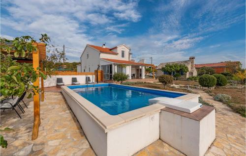 Awesome Home In Krkovic With Sauna — 4-Star Luxury Hotel in Skradin, Croatia