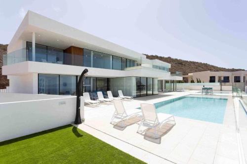 New Home Costa Adeje Luxurious Private Villa — 4-Star Luxury Hotel in Adeje, Spain