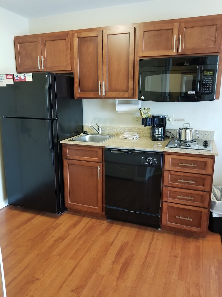 Candlewood Suites Cape Girardeau by IHG - photo 35