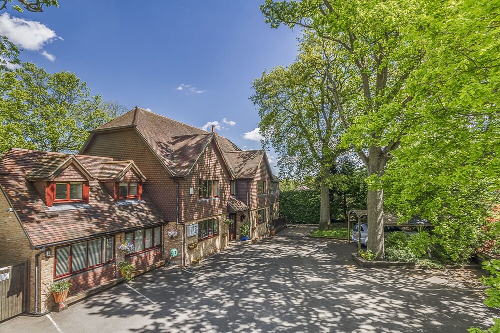 Pretty Maid House B&B — 4-Star Luxury Hotel in Sevenoaks, United Kingdom