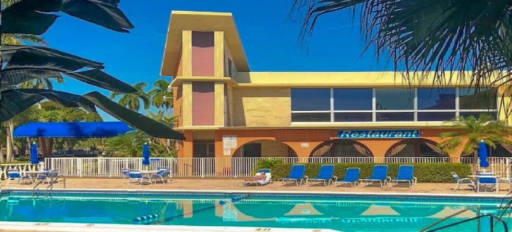 Bposhtels Hollywood Florida Hostel - photo 18