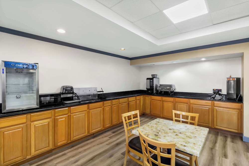 Sonesta Essential NW Houston - photo 30