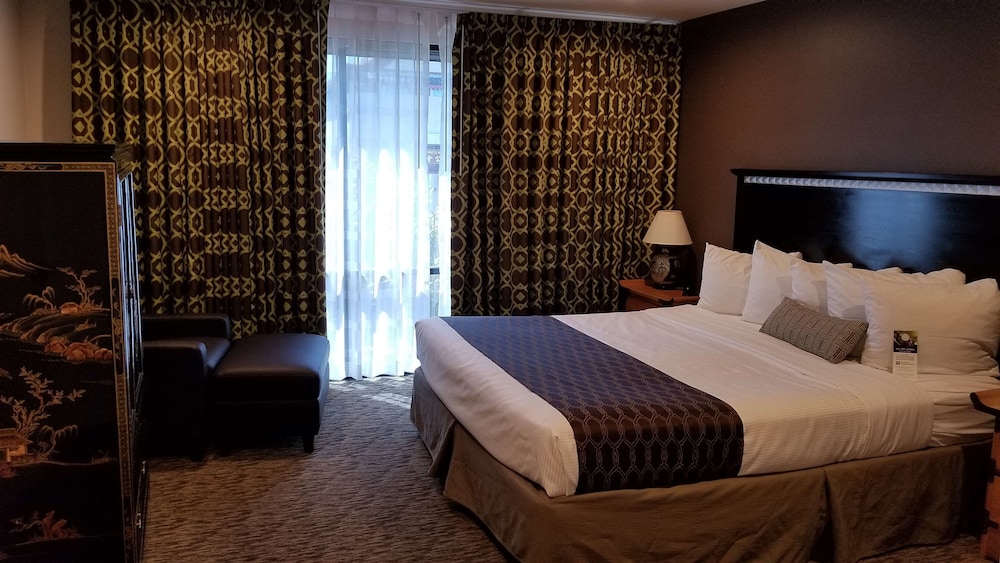 Best Western Plus Dragon Gate Inn - photo 15