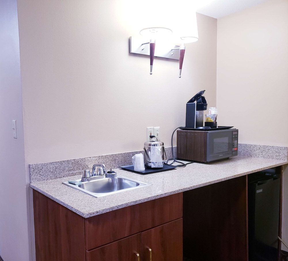 Quality Inn & Suites Black River Falls I 94 - photo 28