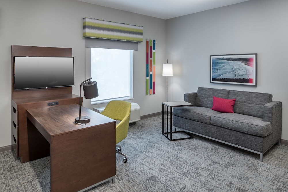 Hampton Inn & Suites Cape Canaveral Cruise Port - photo 15
