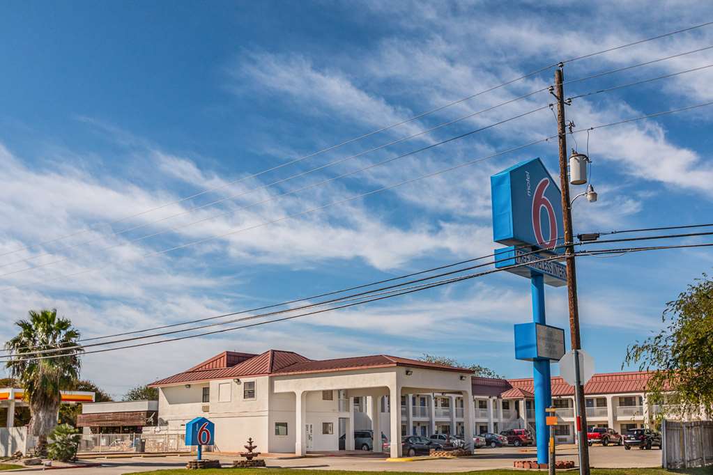Motel 6 San Marcos TX North - photo 4