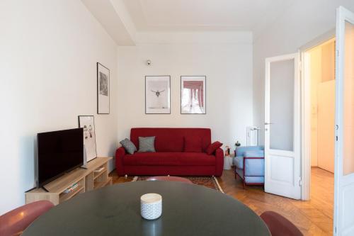 One bedroom apartment of comfort and style in the heart of Milan — 4-Star Luxury Hotel in Milan, Italy