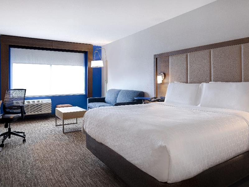 Holiday Inn Express & Suites Ann Arbor University South by IHG - photo 52