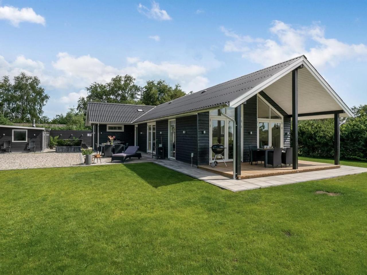 Holiday Home Cholena 700m from the sea by Interhome — 4-Star Luxury Hotel in Hadsund, Denmark