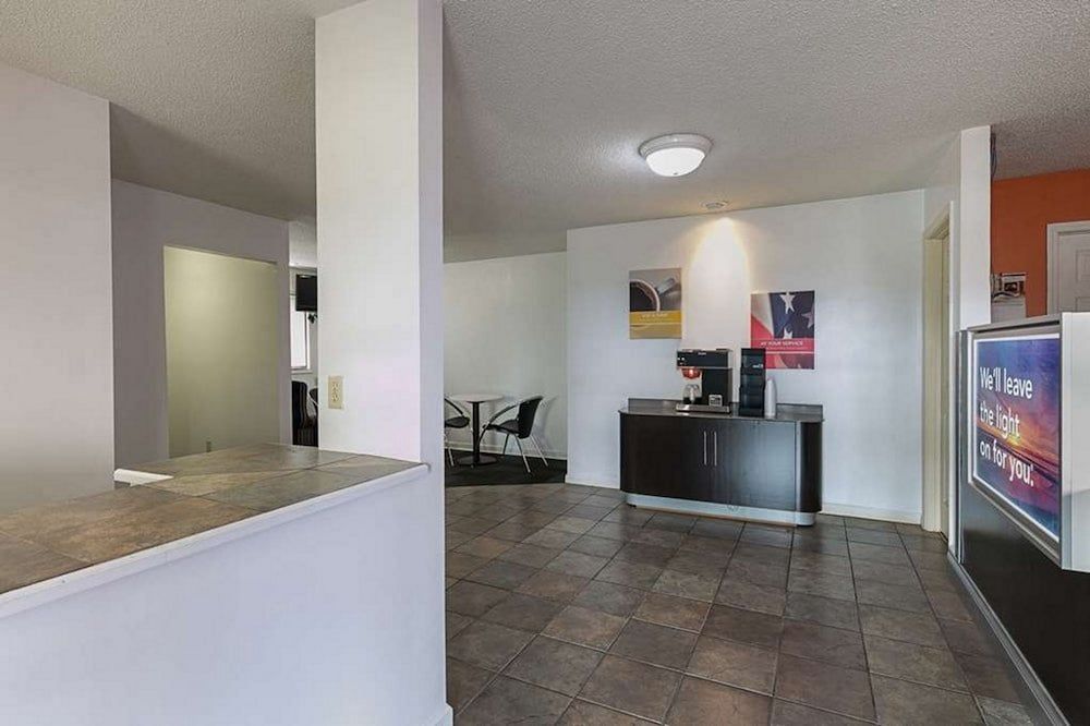 Rodeway Inn & Suites Enterprise - photo 2