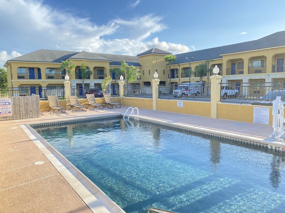 Weslaco Inn by Capital O Near Mercedes - photo 26
