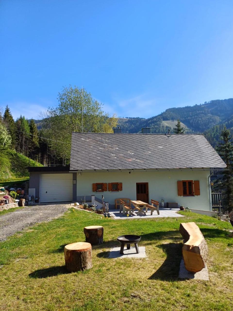 Ferienhaus Häusler - carbon neutral hotel in Unknown City