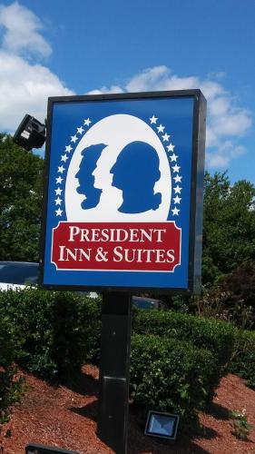 President Inn & Suites - photo 10