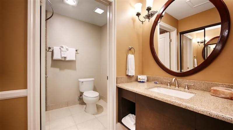 Best Western Plus San Pedro Hotel & Suites - photo 31