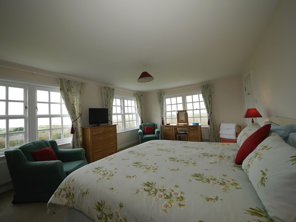 Kennacott Court — 4-Star Luxury Hotel in Bude, United Kingdom