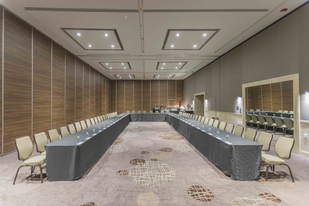 Meeting facility