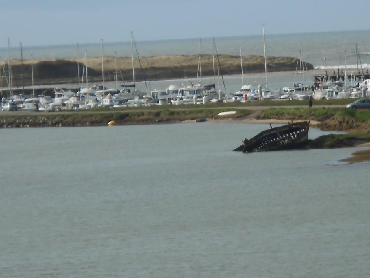 Maison Centre Bourg Port Bail — 4-Star Luxury Hotel in Portbail, France