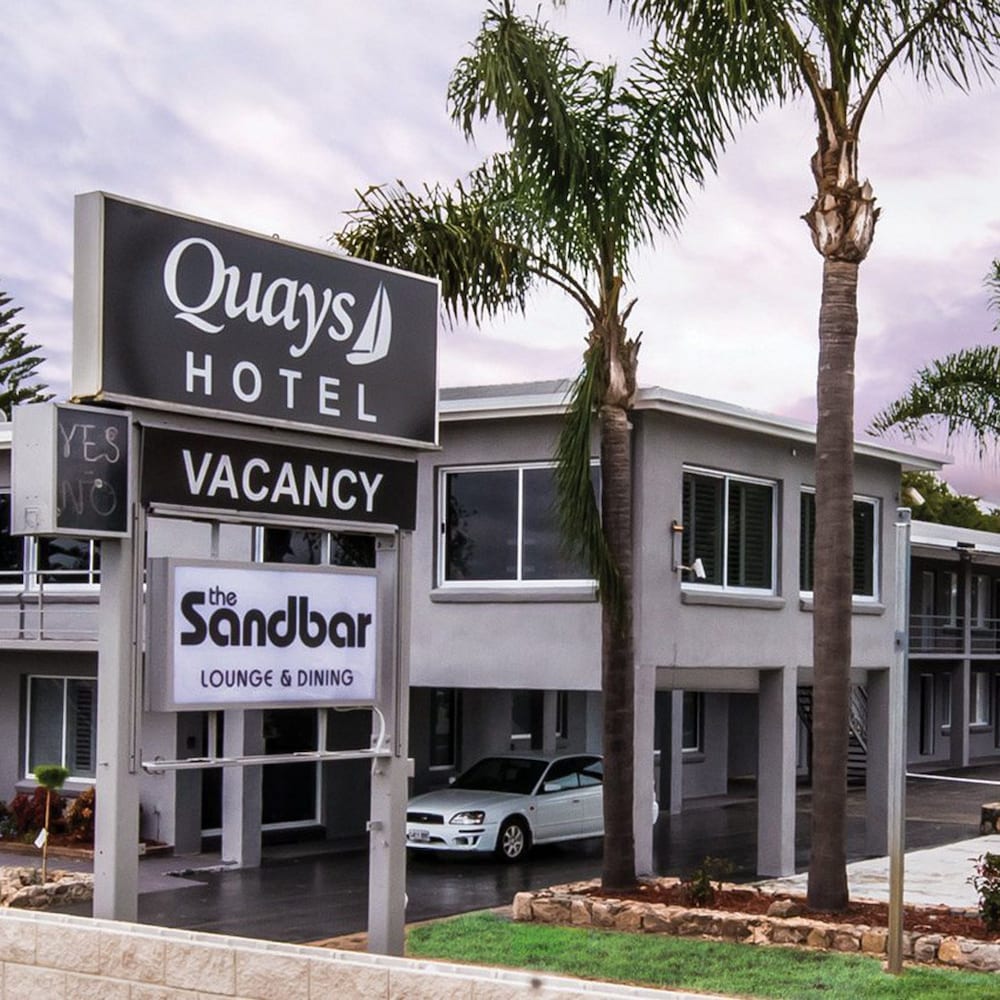Quays Hotel — Batemans Bay — photo 2