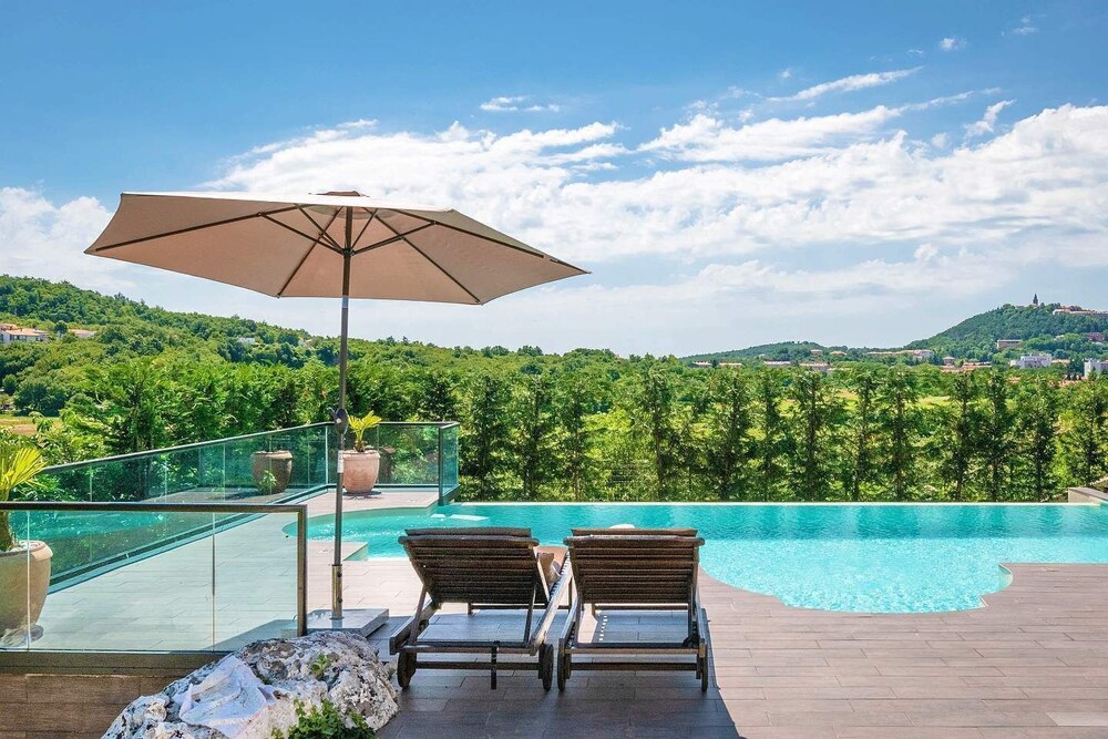 Villa Amneris — 4-Star Luxury Hotel in Labin, Croatia