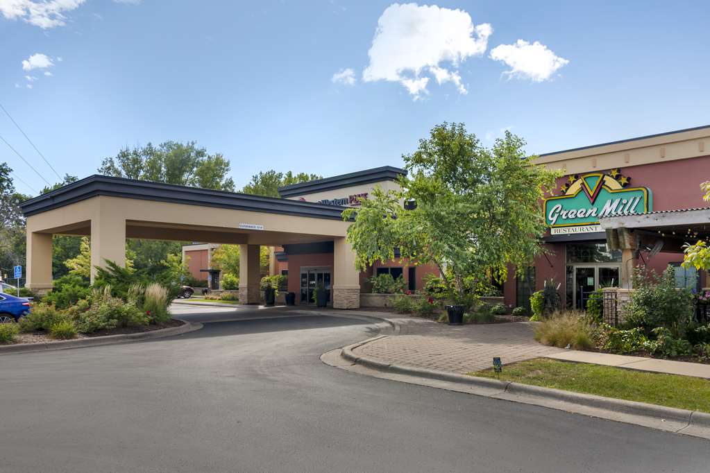 Best Western Plus St. Paul North Shoreview - photo 11
