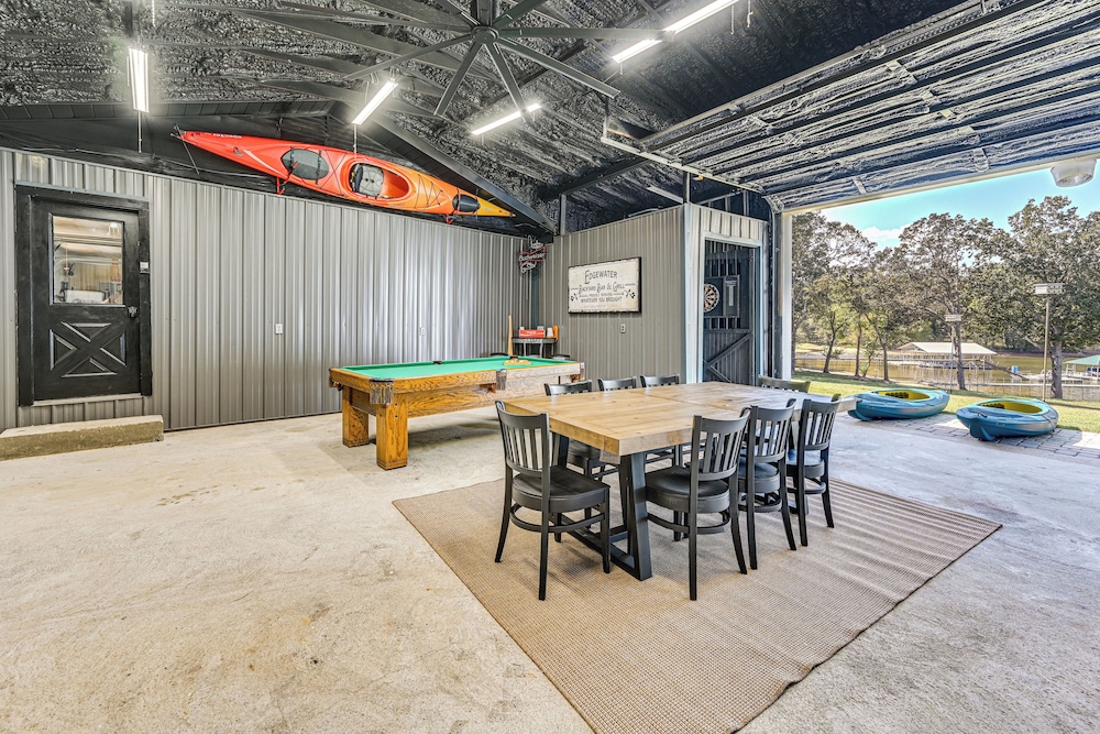 'edgewater on Kentucky Lake' w Hot Tub & Games — hotel in Benton