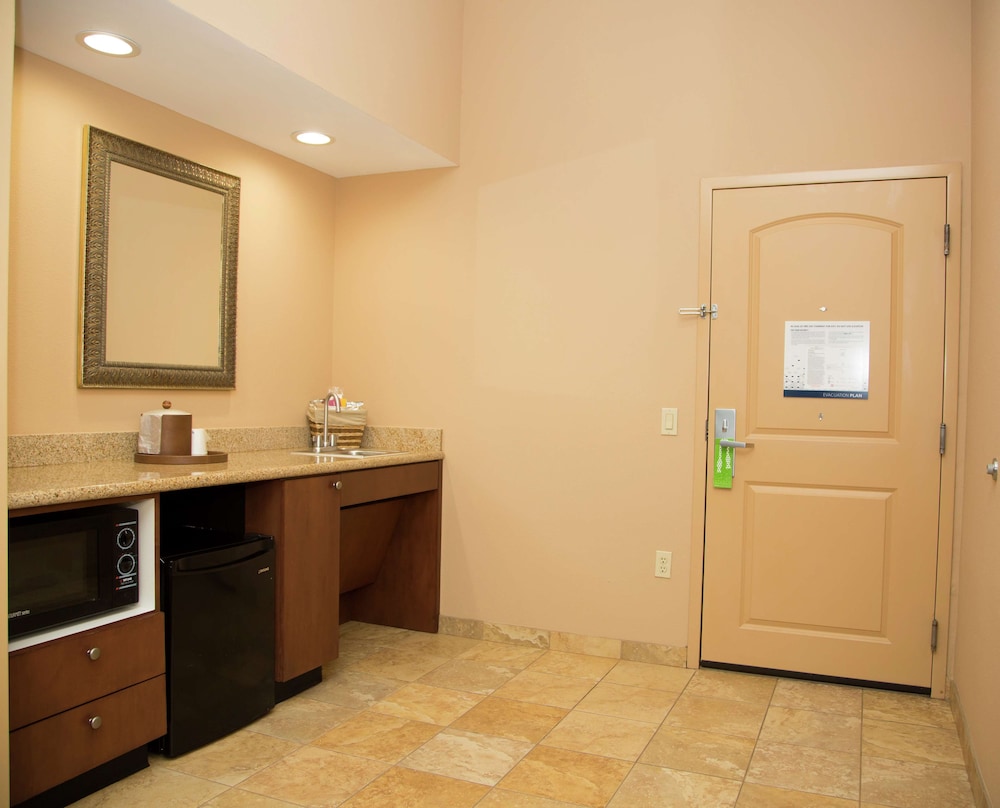 Hampton Inn & Suites Houston Rosenberg - photo 38