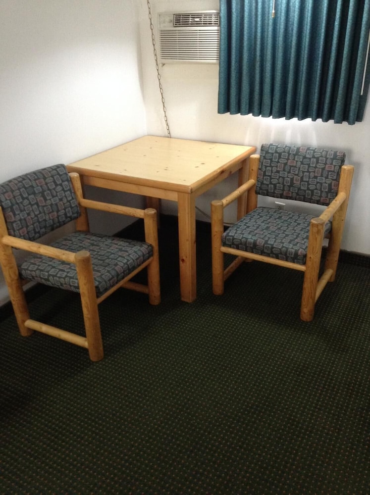 Plaza Inn Great Falls - photo 36