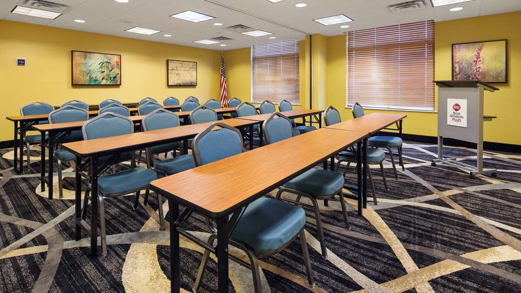 Best Western Plus Birmingham Inn & Suites - photo 10