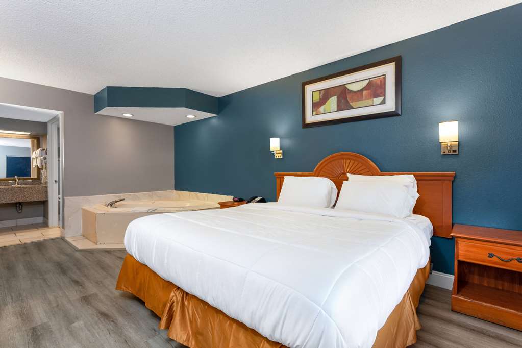 Baymont by Wyndham Marianna - photo 19
