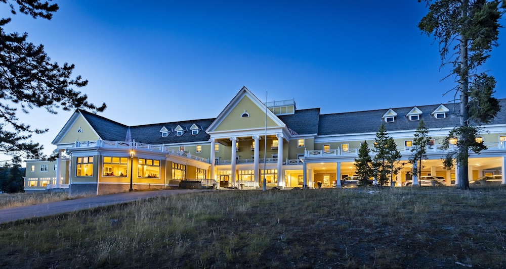 Lake Hotel and Cottages Inside the Park - photo 36