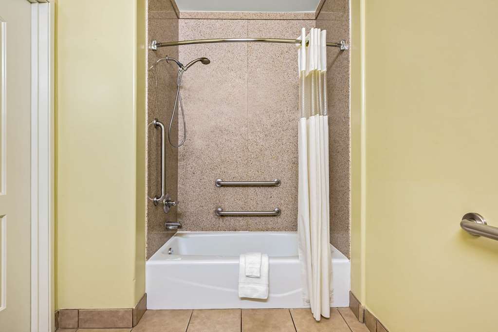 La Quinta Inn & Suites by Wyndham Moreno Valley - photo 24