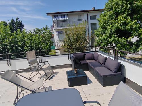 La Terrazza Very Quiet Free Park 3 Min From Varese Center And Lake Air Conditioning Cycling Friendly — 4-Star Luxury Hotel in Varese, Italy