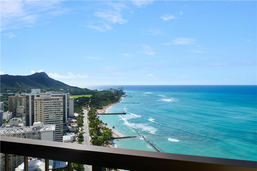 Hyatt Regency Waikiki Beach Resort & Spa - photo 110