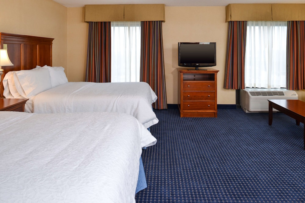 Hampton Inn & Suites Fredericksburg South - photo 24