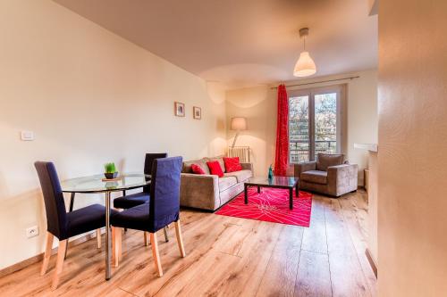 Les App'Art Le Havre Centre St Joseph — 4-Star Luxury Hotel in Le Havre, France