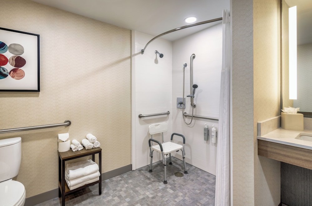 Hilton Garden Inn Chicago Oak Brook - photo 15