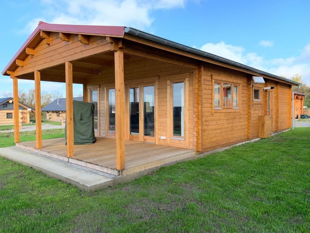 Ferienhaus Tollensesee — hotel in Gross Nemerow