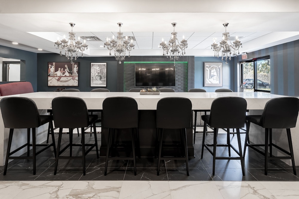 Hotel Alice At Atlantic Beach - photo 4