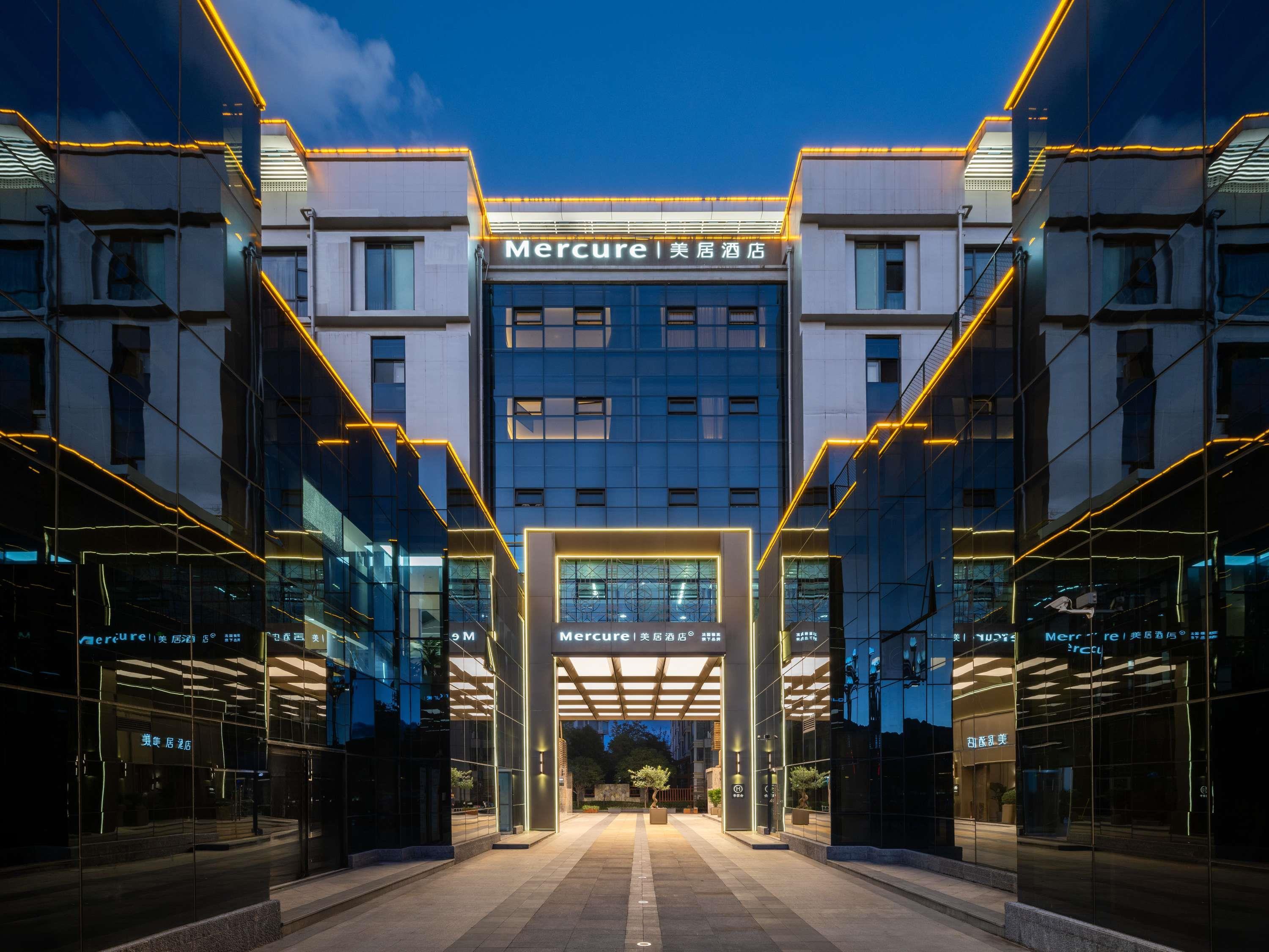 Mercure Lijiang Old Town — 4-Star Luxury Hotel in Lijiang, People's Republic of China