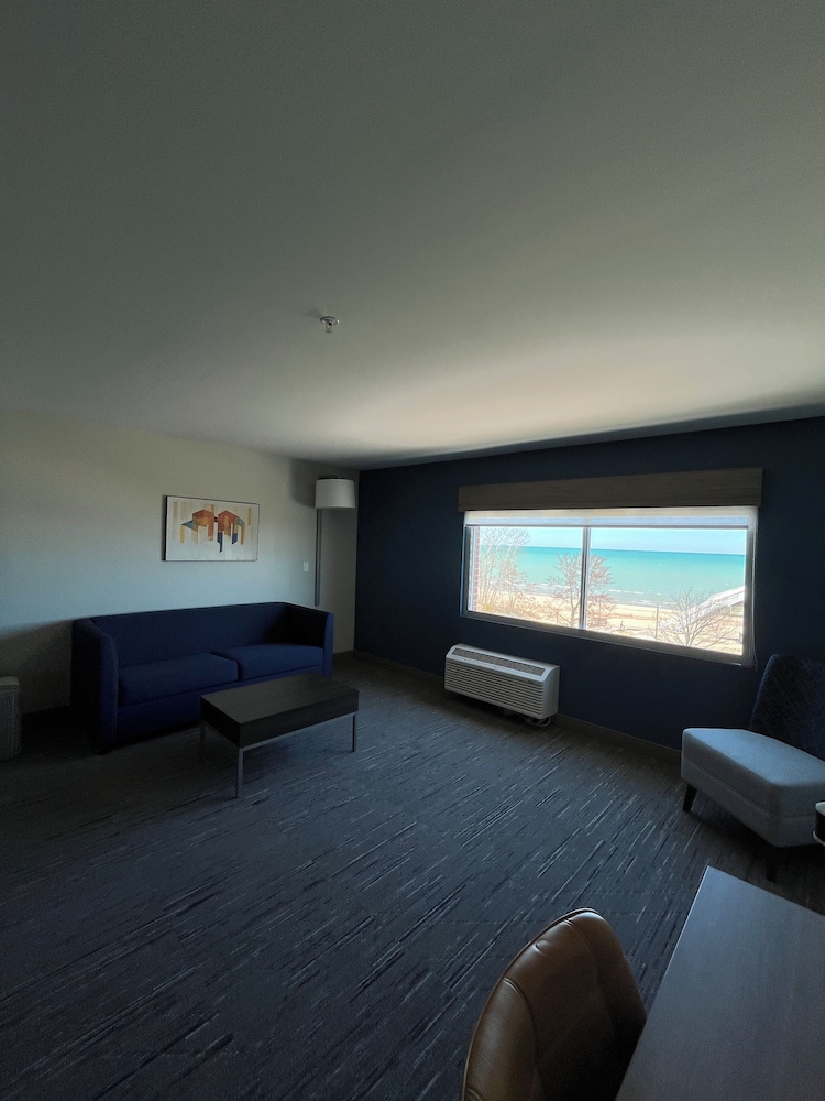 Holiday Inn Express and Suites Oscoda by IHG - photo 3