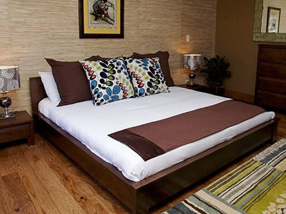 Torchlight Inn - photo 10