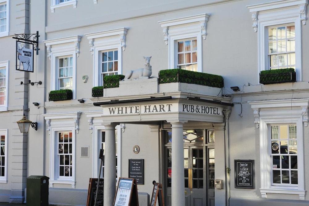 The White Hart Hotel by Greene King Inns — hotel in Buckingham