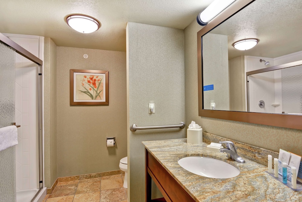 Hampton Inn and Suites New Hartford Utica - photo 26